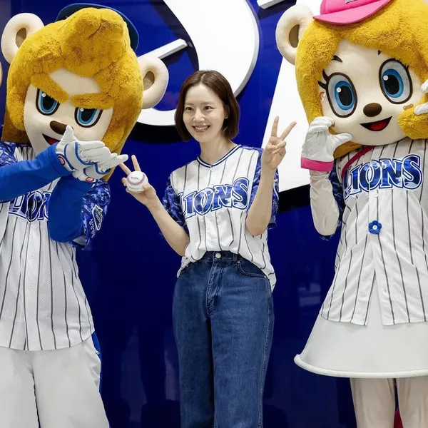 Popular photo full of fans’ love for Moon Chaewon