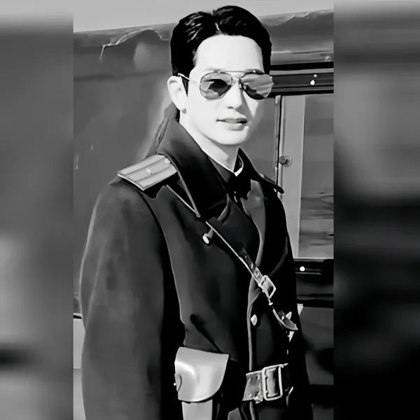 The most loved look of Park Sihoo today