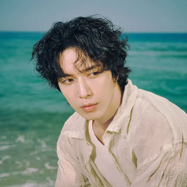 Popular photo full of fans’ love for Jung Yonghwa