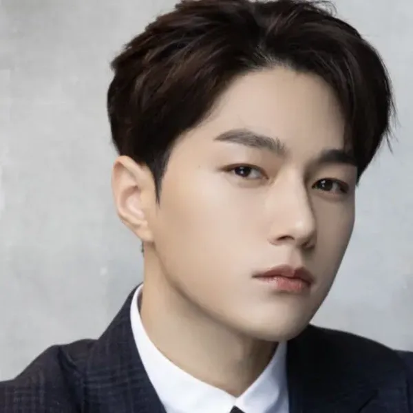 Momen terbaik Kim Myungsoo (L) pilihan penggemar