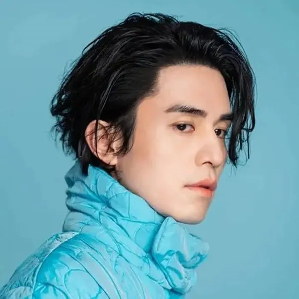 Foto populer Lee Dongwook yang penuh cinta dari penggemar
