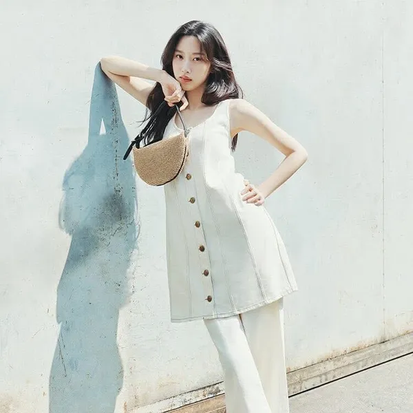 Popular photo full of fans’ love for Mun Kayoung