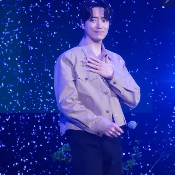 The most loved look of Lee Joonhyuk today