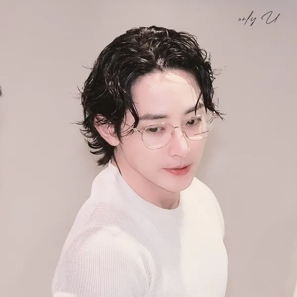 Popular photo full of fans’ love for Lee Soohyuk