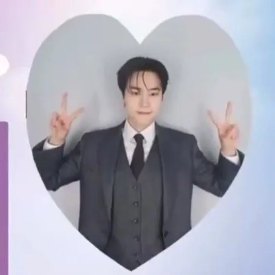 The most loved look of Kang Youseok today