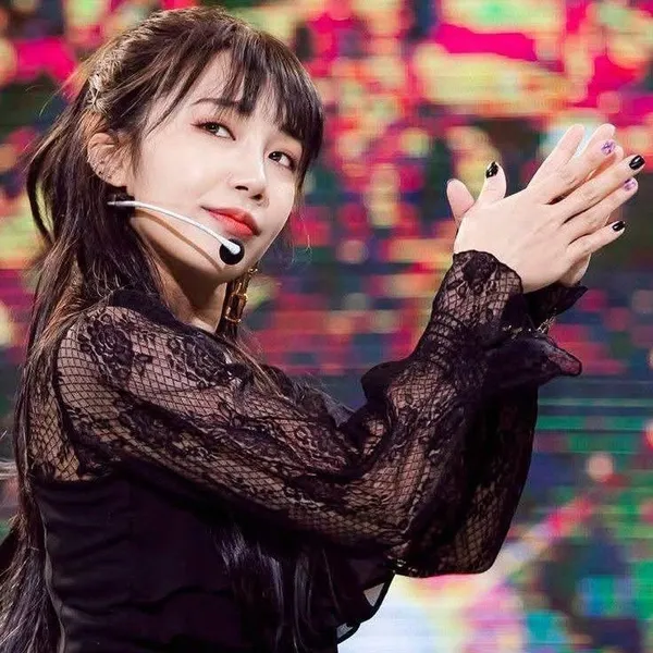 Popular photo full of fans’ love for Jung Eunji