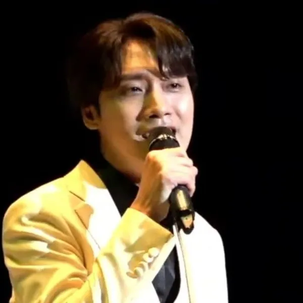 今天最受喜愛的Choi Woojin模樣