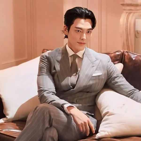 Top moment of Kim Woobin chosen by fans