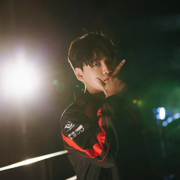 A brilliant moment of Gumayusi created by the fandom