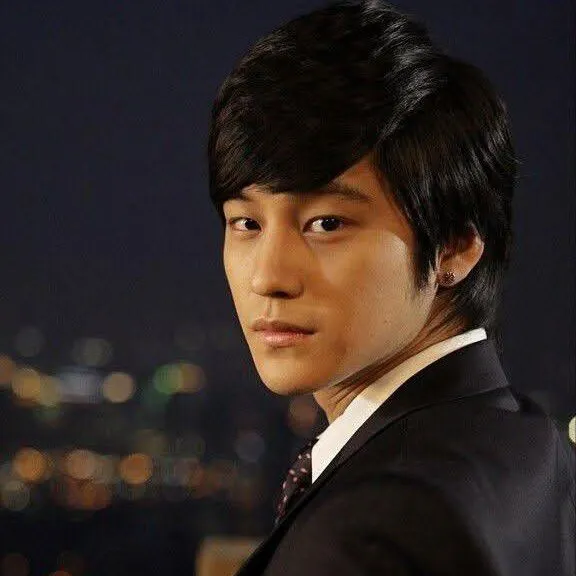 The most loved look of Kim Bum today