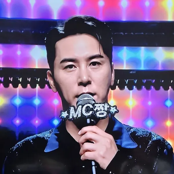 Popular photo full of fans’ love for Jang Minho