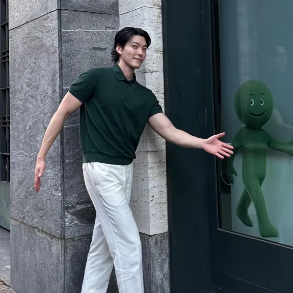 The most loved look of Kim Woobin today