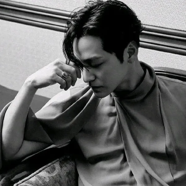 Popular photo full of fans’ love for Kim Bum