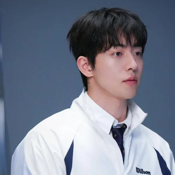 The most loved look of Nam Joohyuk today