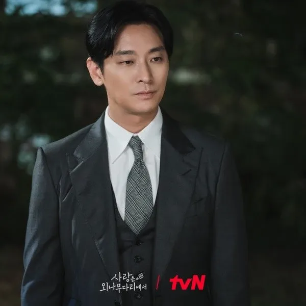 Popular photo full of fans’ love for Joo Jihoon