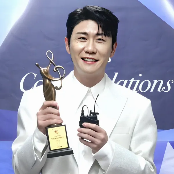 Top moment of Young Tak chosen by fans