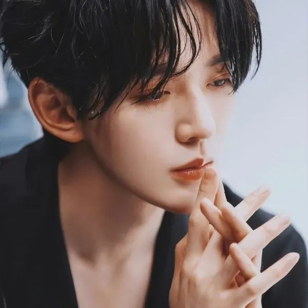Popular photo full of fans’ love for Deng Wei