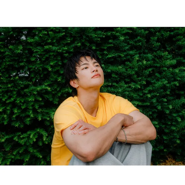 The most loved look of Seo Inguk today