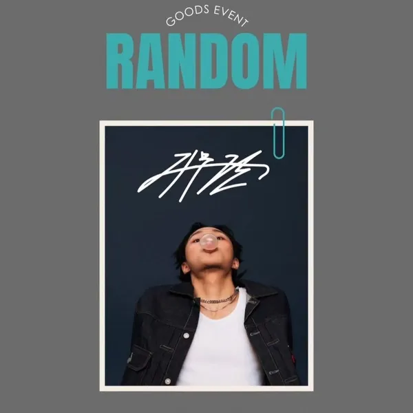 Popular photo full of fans’ love for Ki Moogan