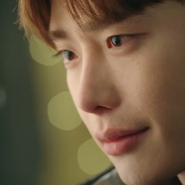 The most loved look of Lee Jongsuk today
