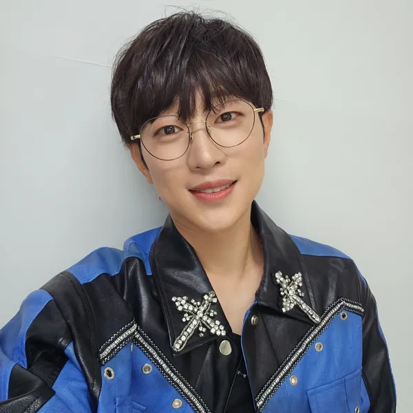 Popular photo full of fans’ love for An Sunghoon