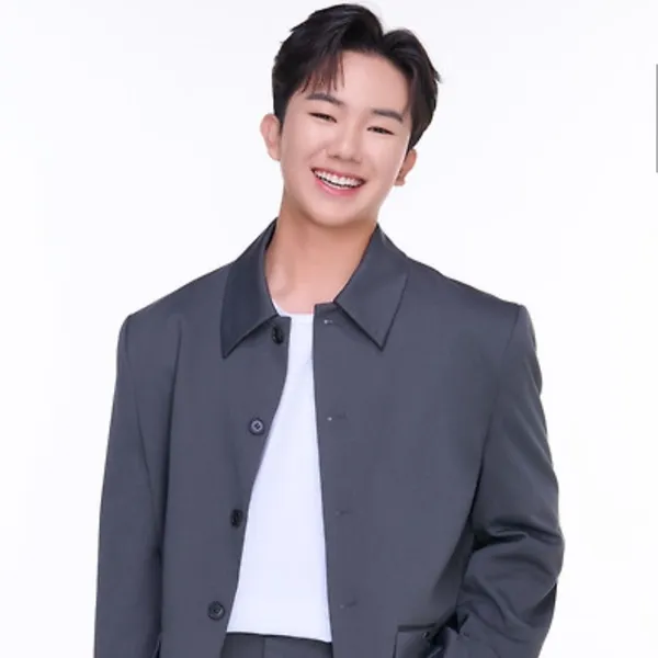 The most loved look of Nam Seungmin today