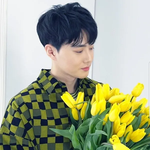 The most loved look of Suho today