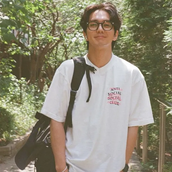 充滿粉絲愛的俞承豪人氣照片