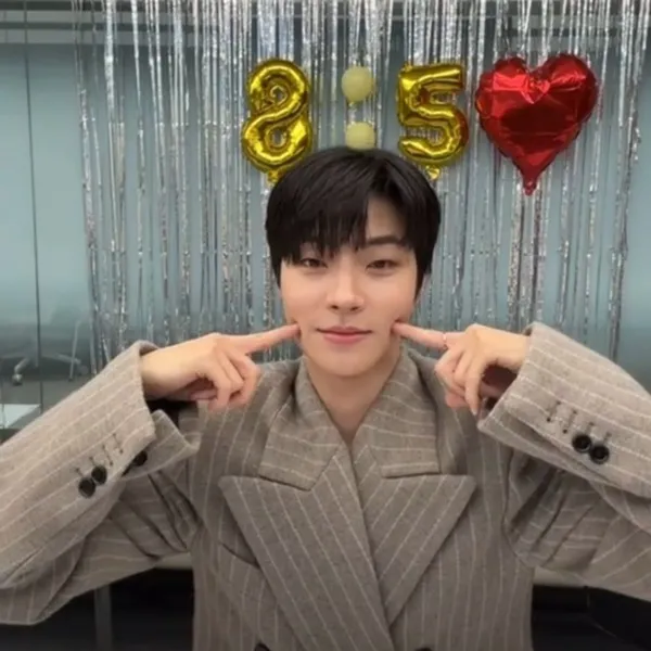 Top moment of Hwang Inyoup chosen by fans