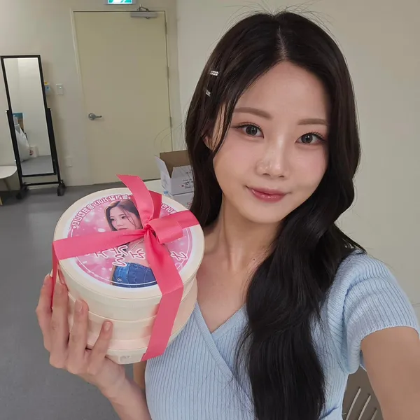 今天最受喜愛的Bae Ahyeon模樣