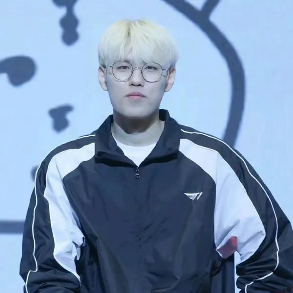 The most loved look of Oner today