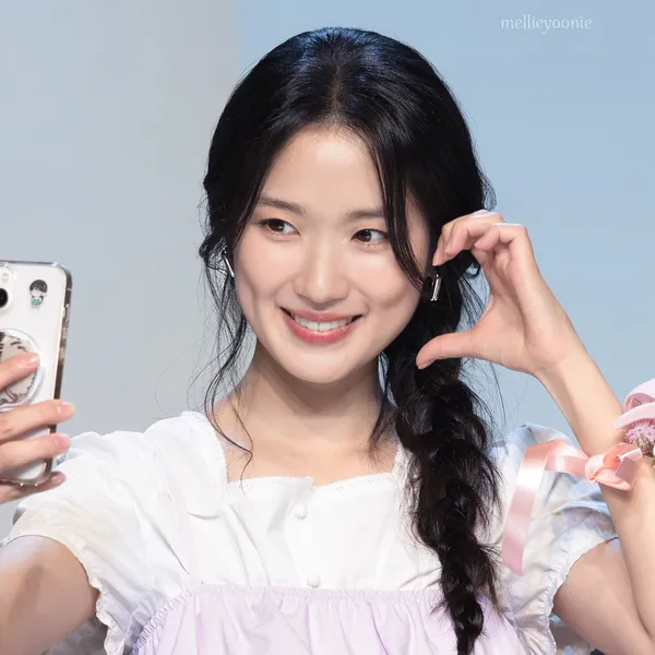 充滿粉絲愛的金惠奫人氣照片