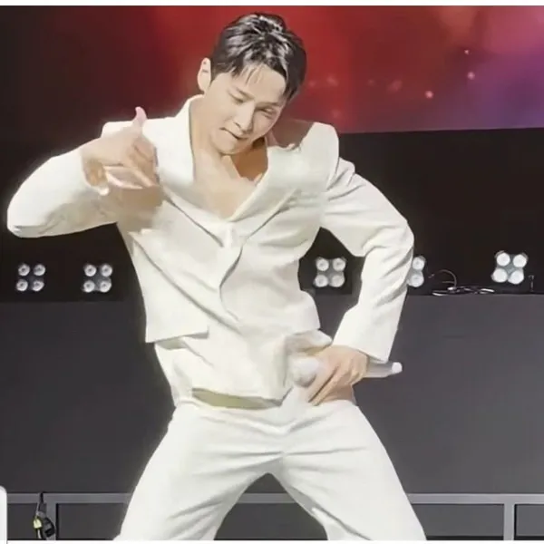 今天最受喜愛的Seong Ri模樣