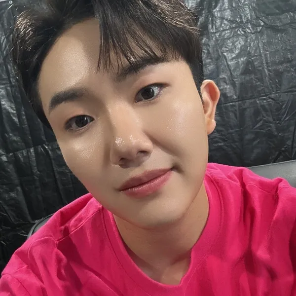 Foto populer Nam Seungmin yang penuh cinta dari penggemar