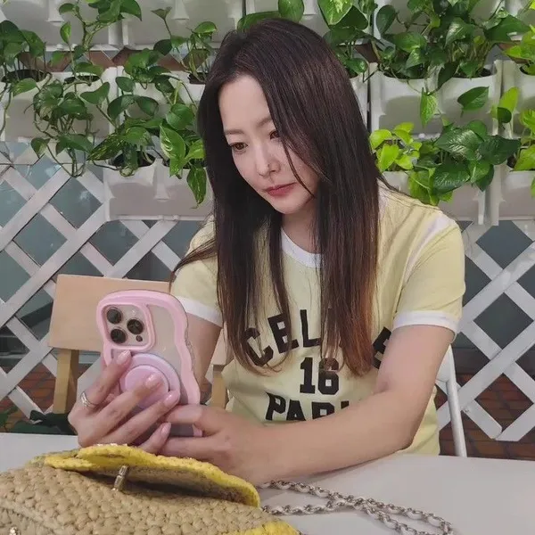 The most loved look of Kim Heesun today