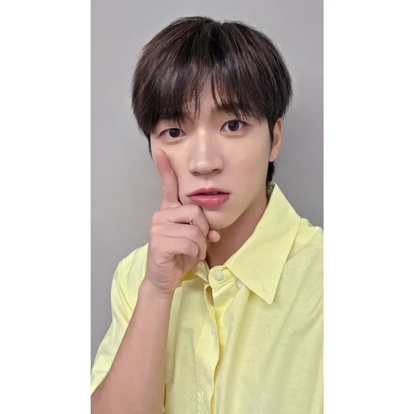 Popular photo full of fans’ love for Nam Woohyun