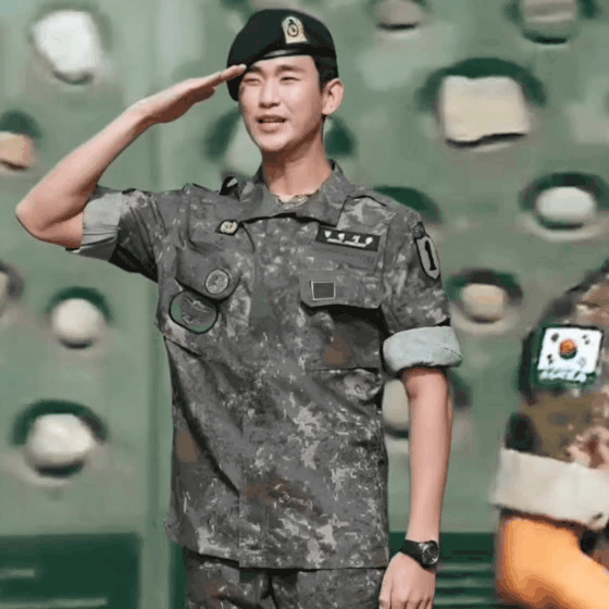 idolBanner