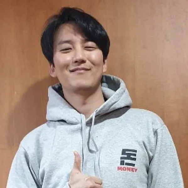 Popular photo full of fans’ love for Kim Namgil