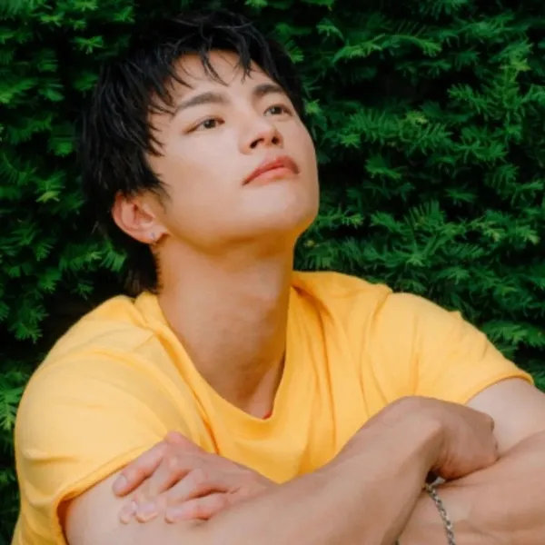 The most loved look of Seo Inguk today