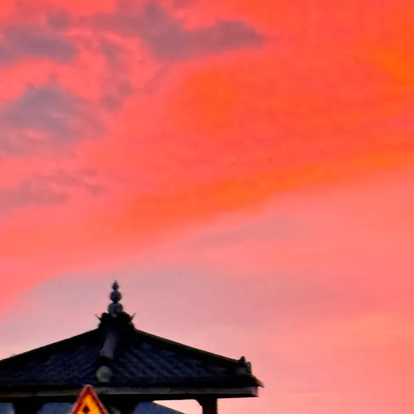 Penampilan Doh Kyungsoo (D.O.) yang paling disukai hari ini