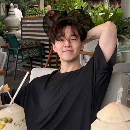 The most loved look of Henry today