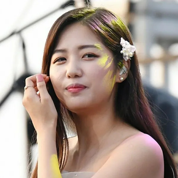 The most loved look of Jeong Dakyoung today