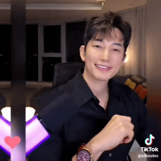 The most loved look of Park Sihoo today