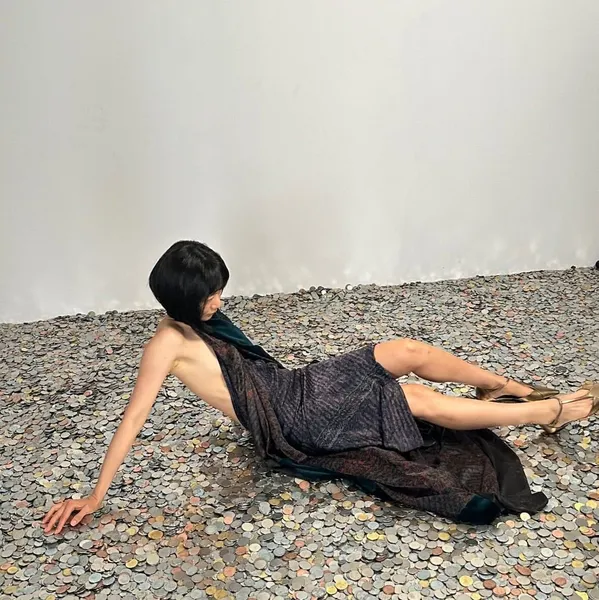 Popular photo full of fans’ love for Bae Doona