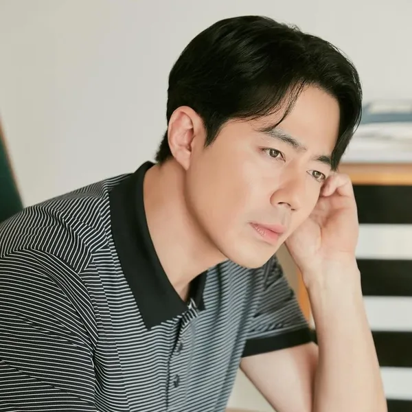 The most loved look of Jo Insung today
