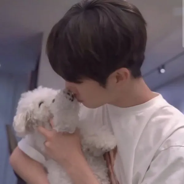 Popular photo full of fans’ love for Jeong Dongwon