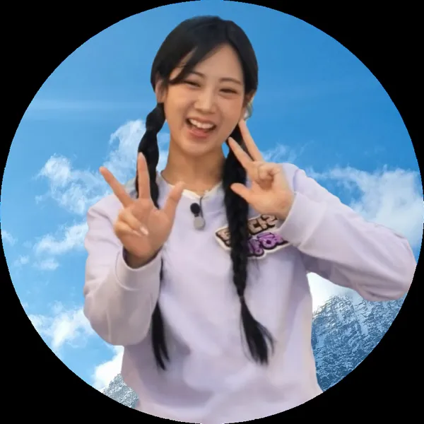The most loved look of Kang Hyeyeon today