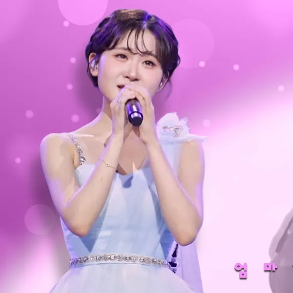 Popular photo full of fans’ love for Kim Dahyun