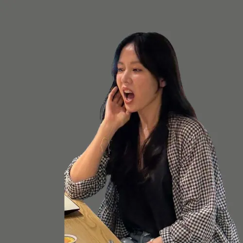The most loved look of Son Yejin today