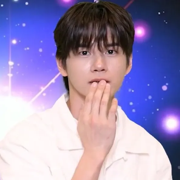 The most loved look of Ong Seongwu today
